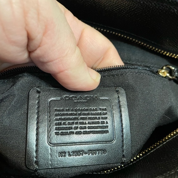 Coach shoulder bag black pebbled purse - Picture 5 of 7